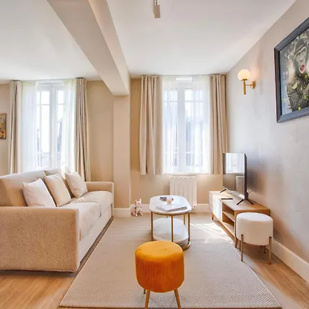 De Funes N3 - Breakfast Included - Appartement